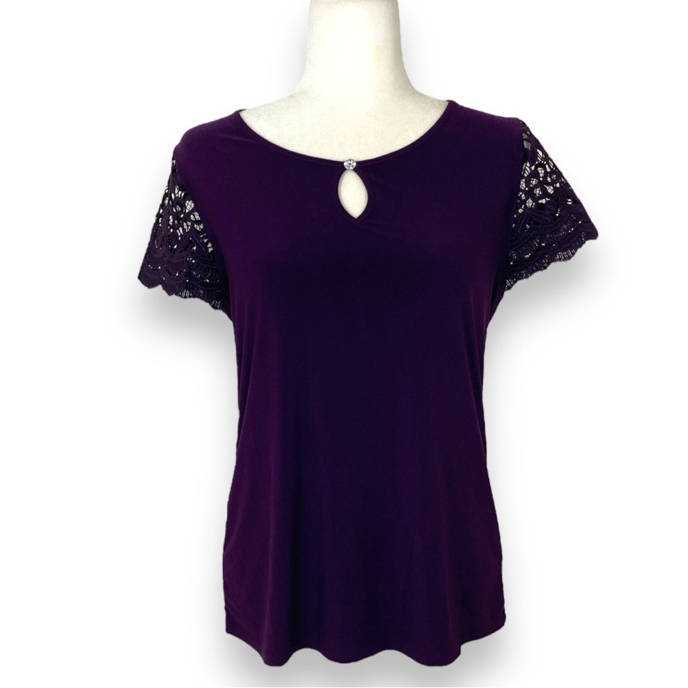 NWT EMMA & OLIVE keyhole details lace trim sleeve Purple M